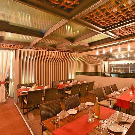 Hotel Surya Plaza Kota  Exteriör bild