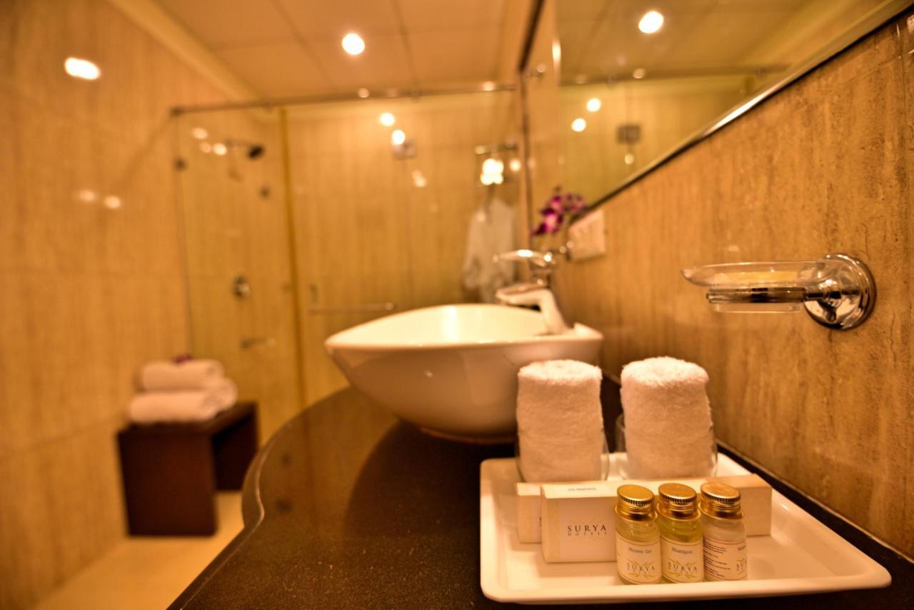 Hotel Surya Plaza Kota  Exteriör bild