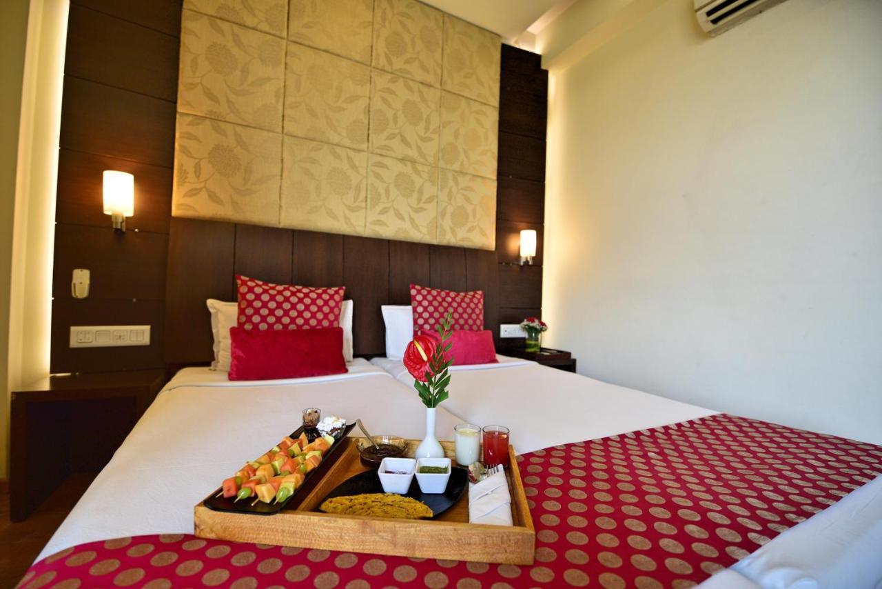 Hotel Surya Plaza Kota  Exteriör bild